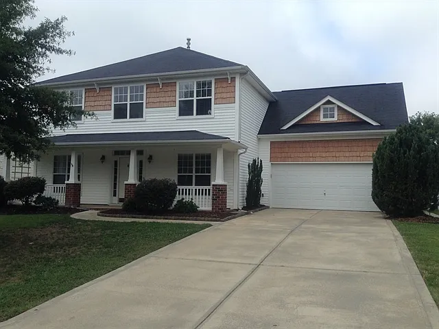 5 bed, 2.5 bath, 2915 sqft, $2,790 — Photo 1