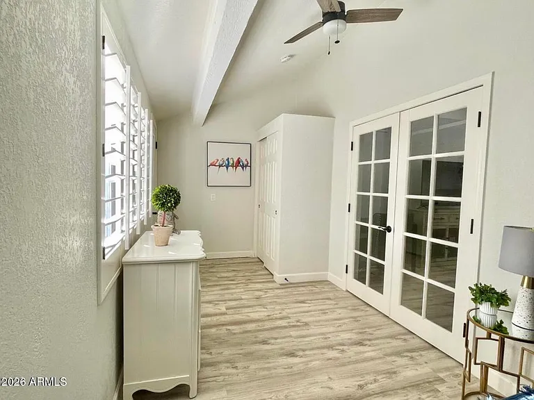 9040 E Winchcomb Dr — Photo 4