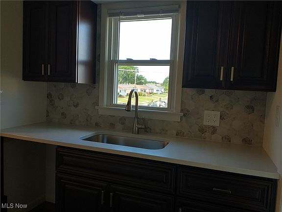 4th image of 2830 Wales Ave