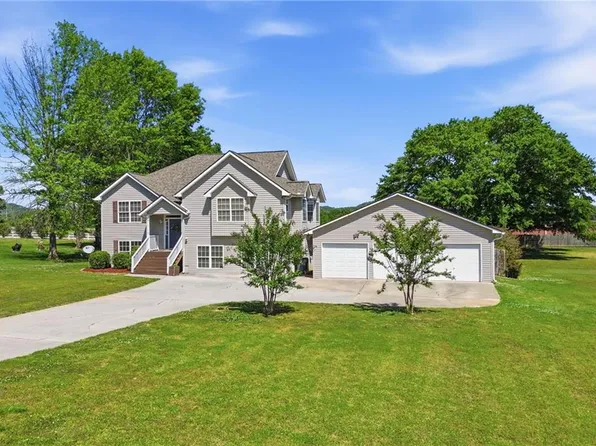 2334 Frettiesburg Dr, Rockmart, GA 30153