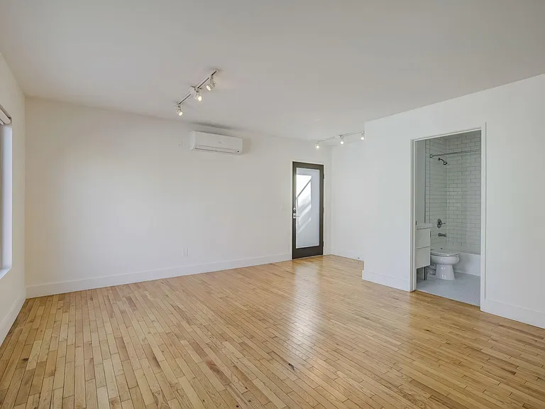 306 N Bonnie Brae St #1 — Photo 10