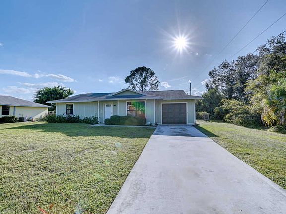 4th image of 1686 SW Cecelia Ln