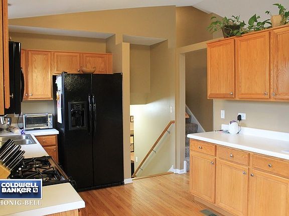 3rd image of 2751 Cadbury Cir