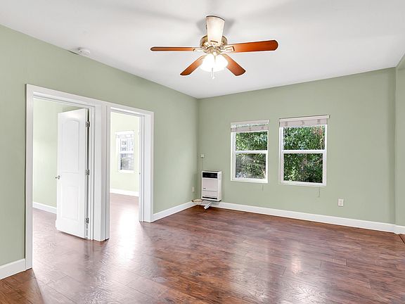 5th image of 145 Douglas St APT 206
