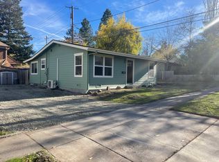 268 6th St, Ashland, OR 97520