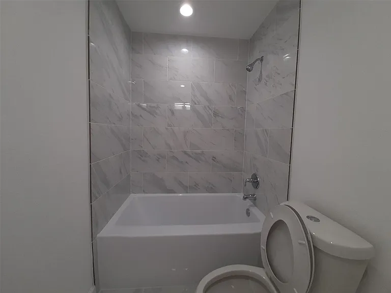 4530 Mayflower St — Photo 20