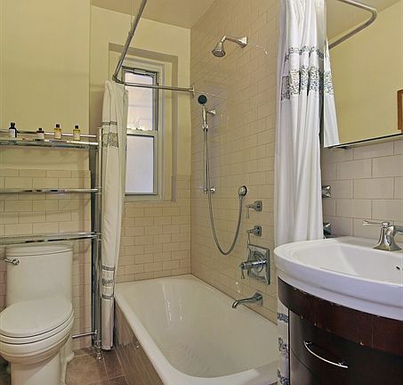 4th image of 325 E 77th St APT 2J