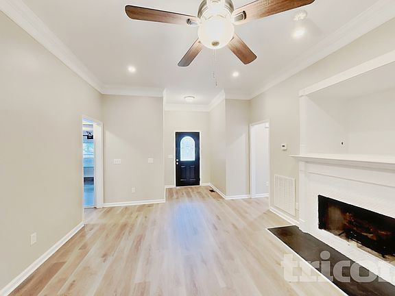 2nd image of 207 Towbridge Dr