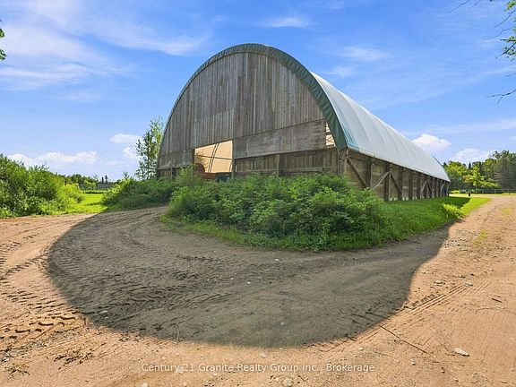 5th image of 239 Lake Rd E
