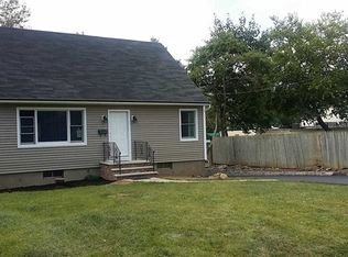 17 Ward Ave, Wyckoff, NJ 07481