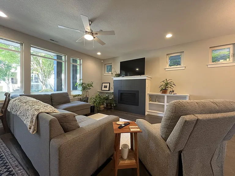 11393 SW Barber St — Photo 15