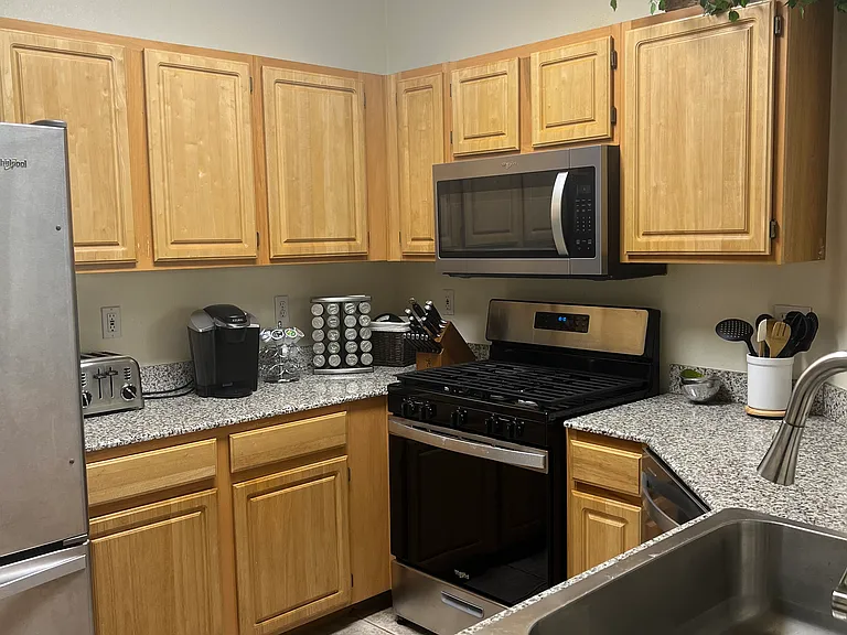 8555 W Russell Rd #2001 — Photo 8