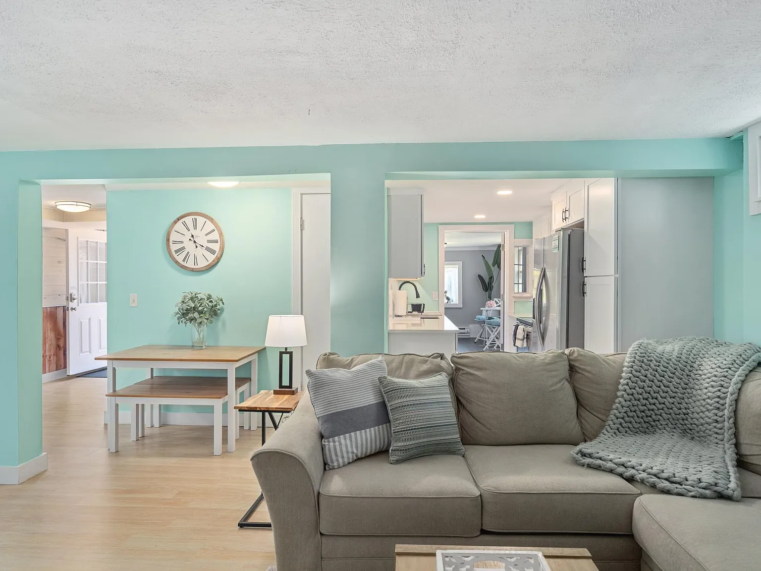 3 bed, 1050 sqft, $2,750 — Photo 1