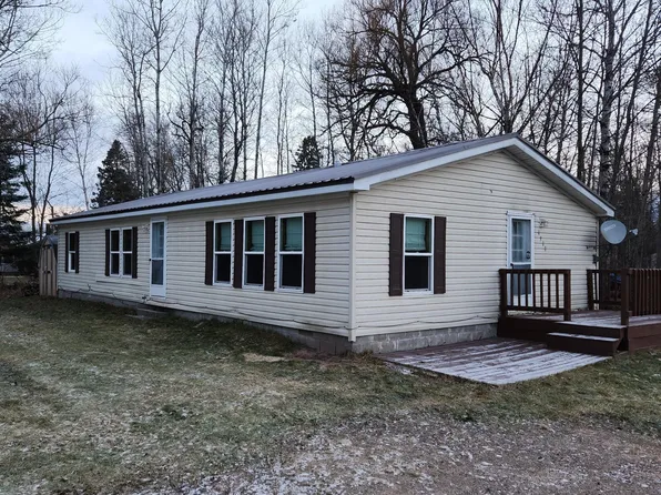 1711 E 10th Ave, Sault Sainte Marie, MI 49783