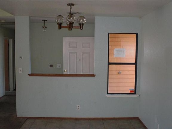 3rd image of 305 Municipal Dr