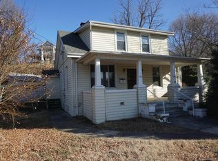 100 E Madison Ave, Vinton, VA 24179