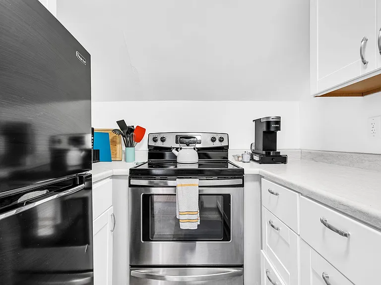 63 William St #3 — Photo 35