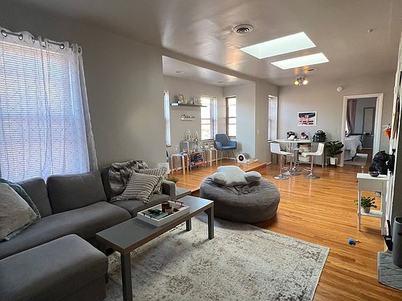 3rd image of 701 S 16th St APT 5