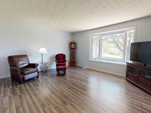 4th image of 6100 S Navajo Dr