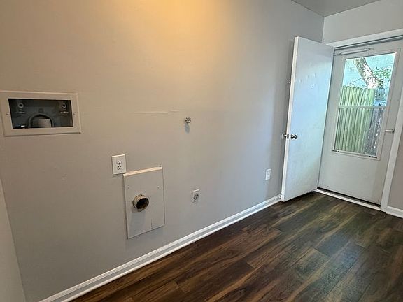 5th image of 2900 Tuckaseegee Rd Unit B