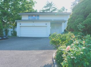 23 Clinton Lane, Jericho, NY 11753