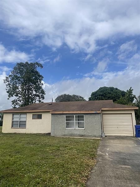 1st image of 1396 23rd Pl SW