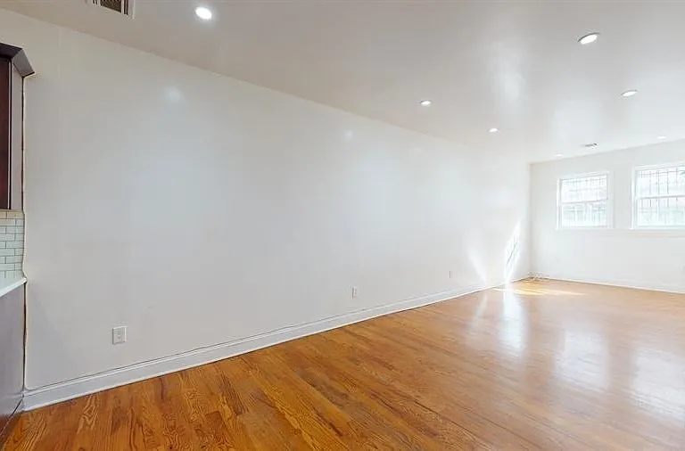 131 Brunswick St #A — Photo 4