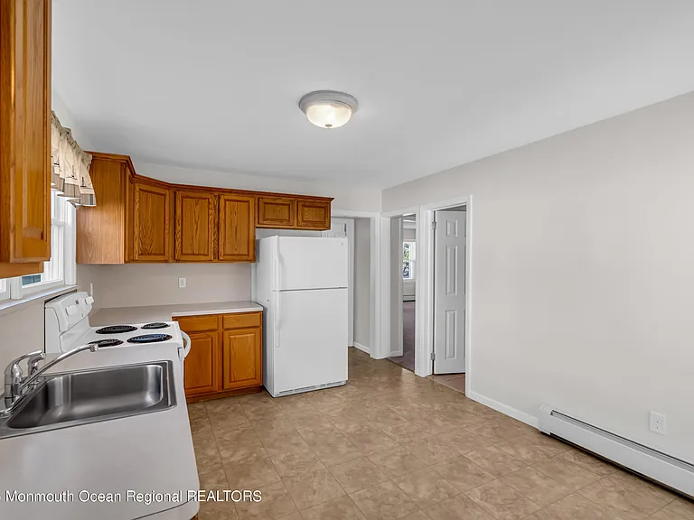 408 Newport Ave — Photo 12