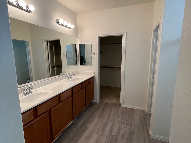 4823 S Adriano Way — Photo 10