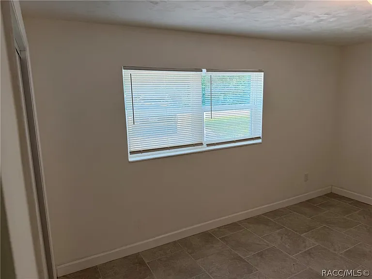 1405 Eden Dr — Photo 12