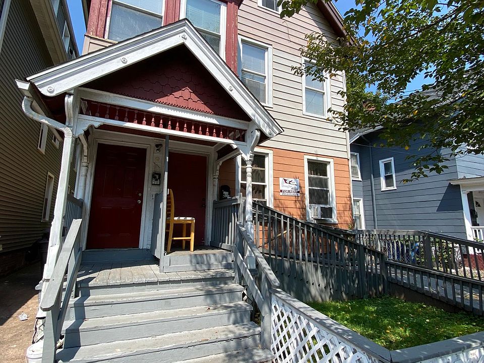 1st image of 114 Cedar Hill Ave #3