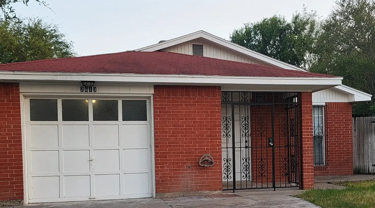 2613 Carnation Avenue — Photo 1