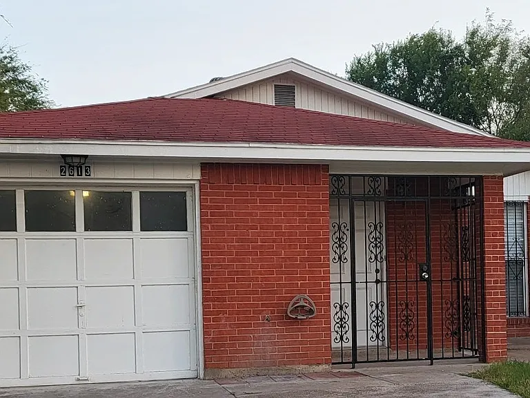 2613 Carnation Ave — Photo 1