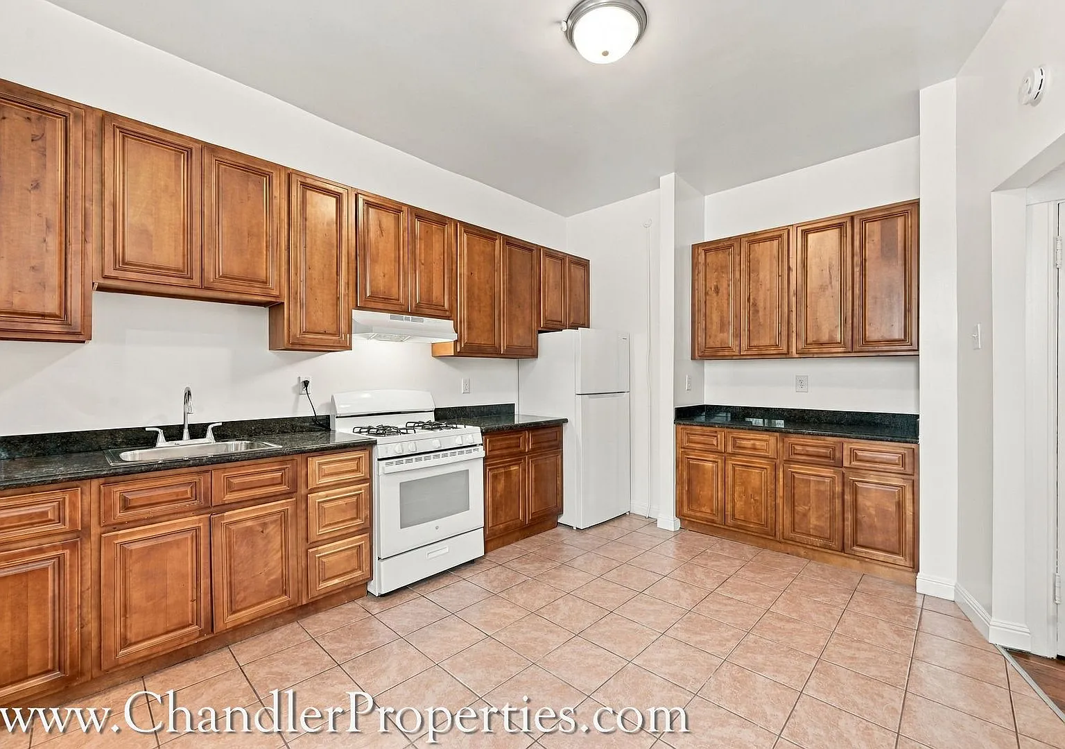 1135 Masonic Avenue Apartments — Photo 3