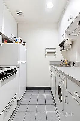 4th image of 334 E 65th St APT 42