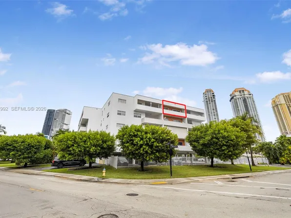 18001 N Bay Rd, Sunny Isles Beach, FL