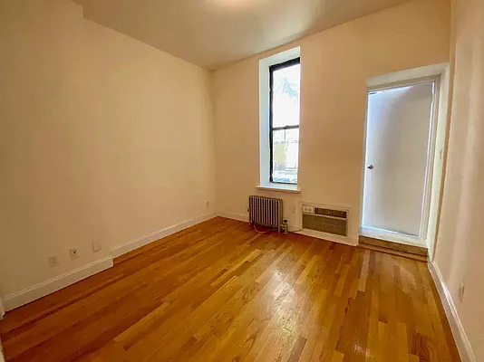 Rented by MOTION New York | media 10