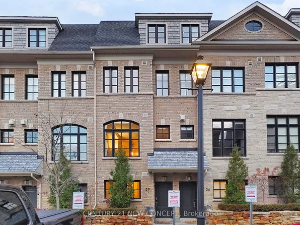 80 Daisy Ave #27, Toronto, ON M8W 0B7