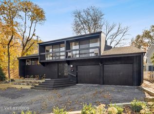 105 W Hillside Ave, Barrington, IL