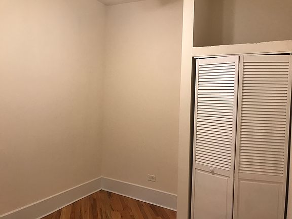 4th image of 2327 N California Ave APT 2