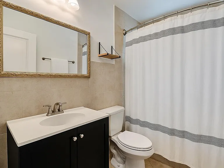 2802 NE 15th Ave — Photo 17