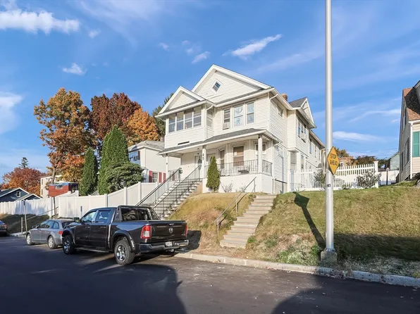 45 Standish St, Worcester, MA 01604