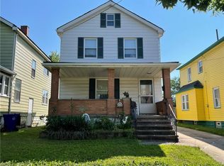 814 Whitcomb Rd, Cleveland, OH 44110