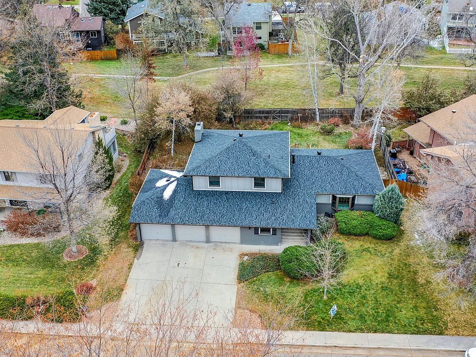 73 - Front yard.jpg