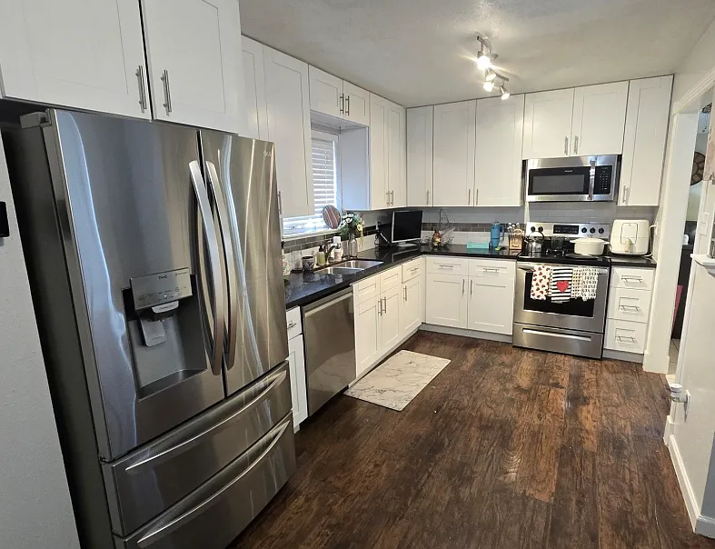5 bed, 1564 sqft, $800 — Photo 3