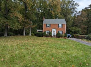 3067 Holmes Run Rd, Falls Church, VA 22042