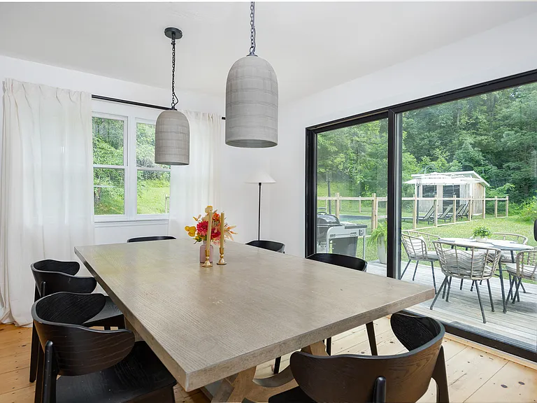 4 Cove Rd — Photo 15