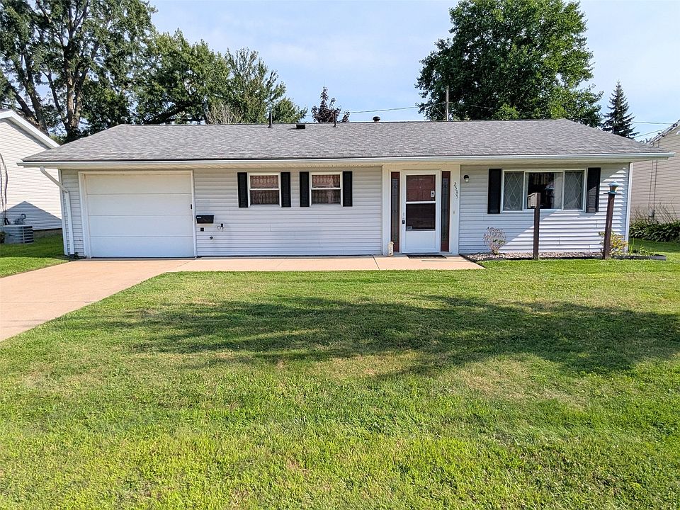 1st image of 2535 E 40th St