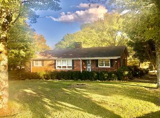 1026 S Mountain St, Smithville, TN 37166