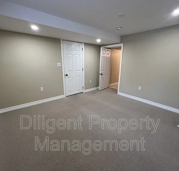 596 Garside Dr — Photo 27